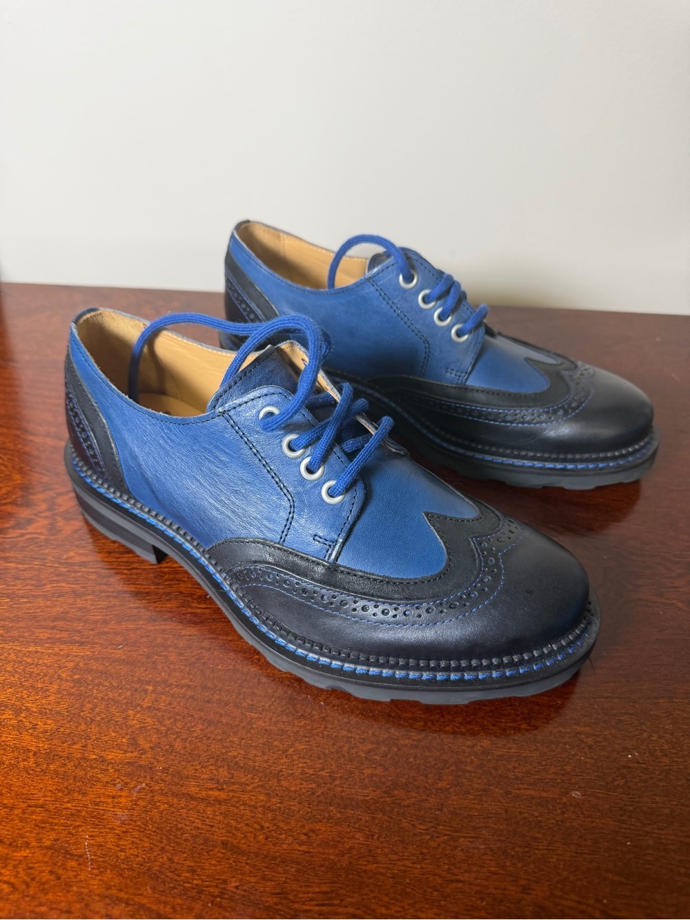 John Fluevog Blue & Black Leather Wingtip Oxford Shoes Women’s 8/ Men’s 6